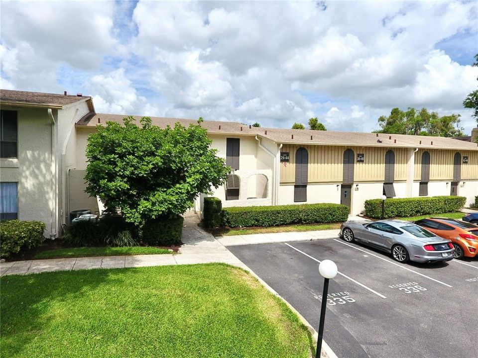 For Sale: $156,200 (1 beds, 1 baths, 954 Square Feet)