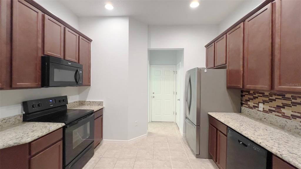 For Sale: $536,100 (4 beds, 2 baths, 2046 Square Feet)