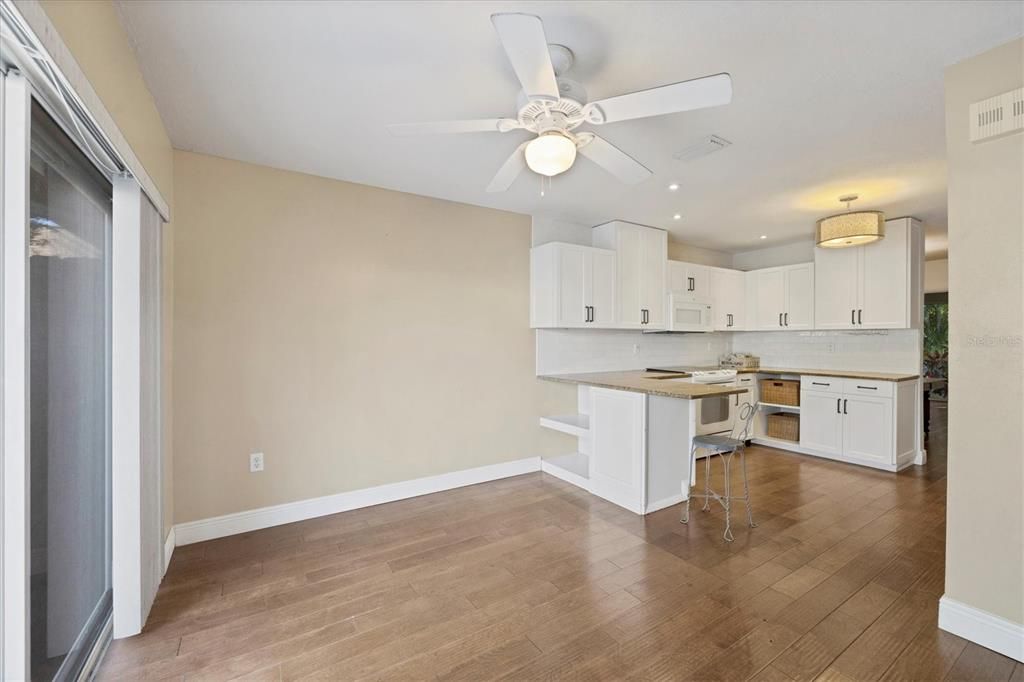 For Sale: $449,000 (2 beds, 2 baths, 1475 Square Feet)