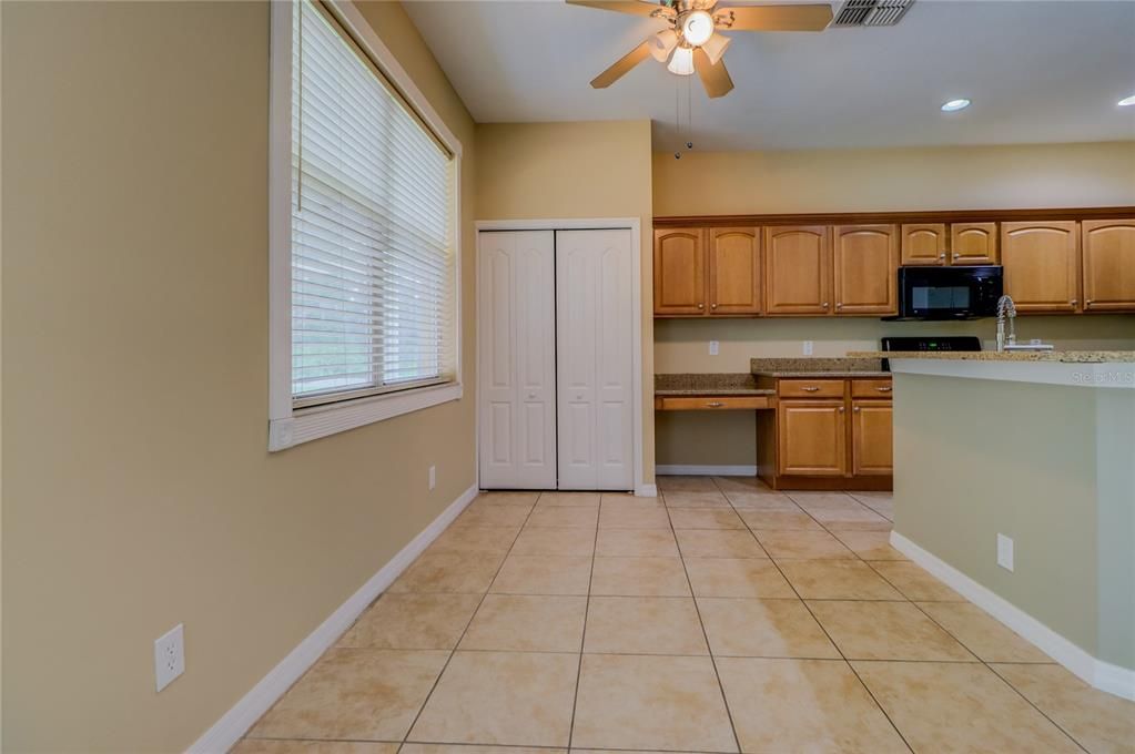 For Rent: $2,895 (4 beds, 2 baths, 2614 Square Feet)