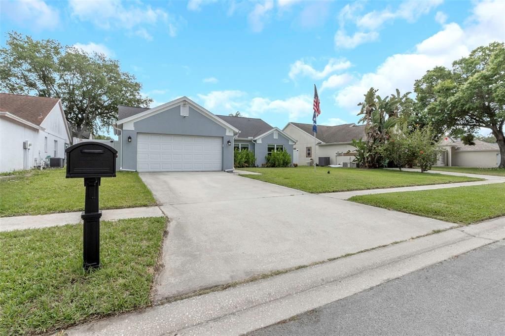 Active With Contract: $545,000 (3 beds, 2 baths, 1930 Square Feet)