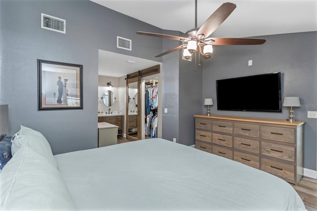 Active With Contract: $545,000 (3 beds, 2 baths, 1930 Square Feet)