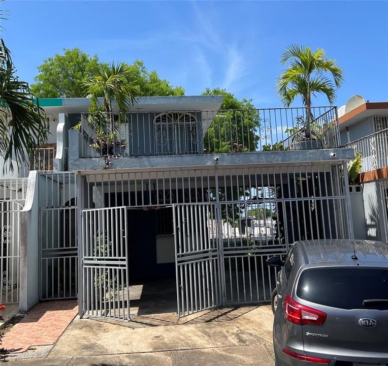 En Venta: $248,900 (4 camas, 3 baños, 2000 Pies cuadrados)