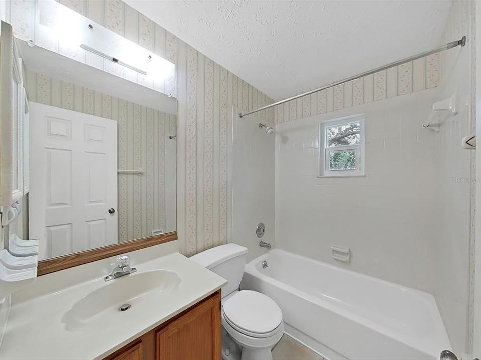 待售: $400,000 (3 贝兹, 2 浴室, 1301 平方英尺)