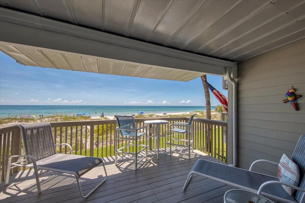 Active With Contract: $1,090,000 (2 beds, 2 baths, 1186 Square Feet)