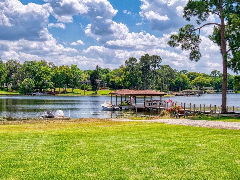 floating dock for jet skis and boat launch