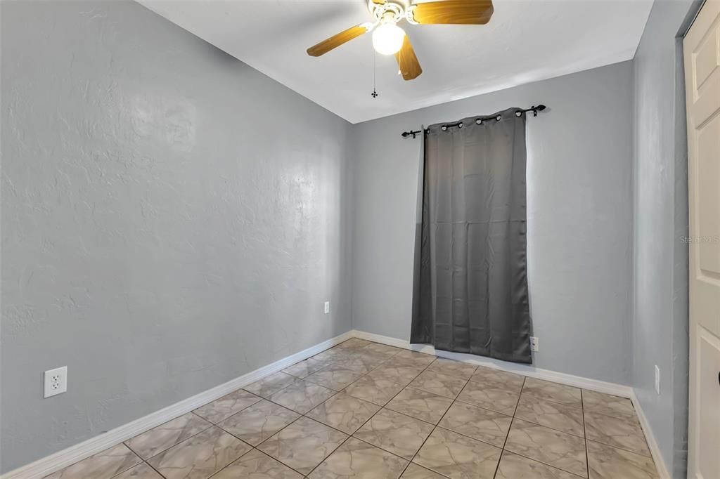 For Sale: $219,900 (3 beds, 1 baths, 1065 Square Feet)