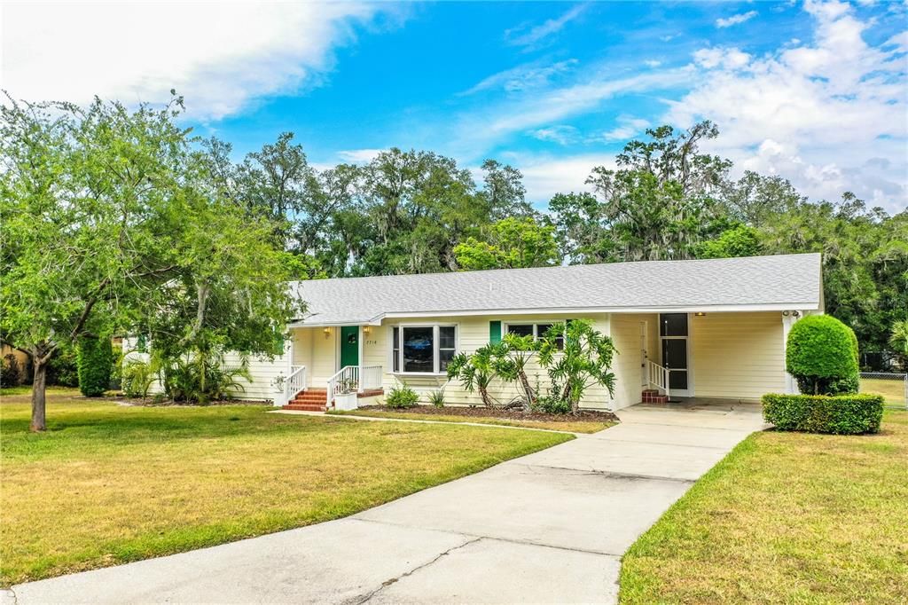 Recently Sold: $375,000 (4 beds, 2 baths, 1760 Square Feet)
