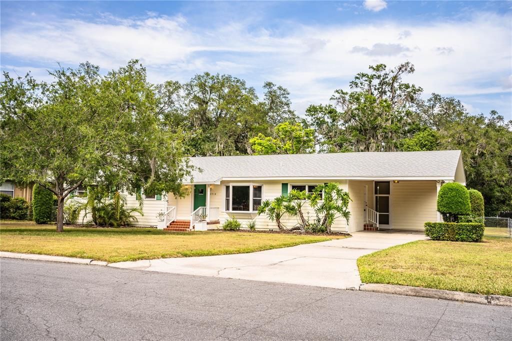 Active With Contract: $375,000 (4 beds, 2 baths, 1760 Square Feet)
