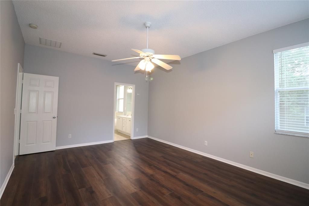 Active With Contract: $2,450 (5 beds, 2 baths, 2502 Square Feet)