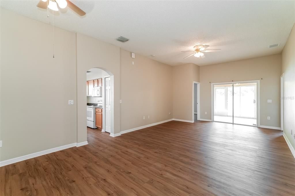 For Sale: $335,000 (4 beds, 2 baths, 1554 Square Feet)