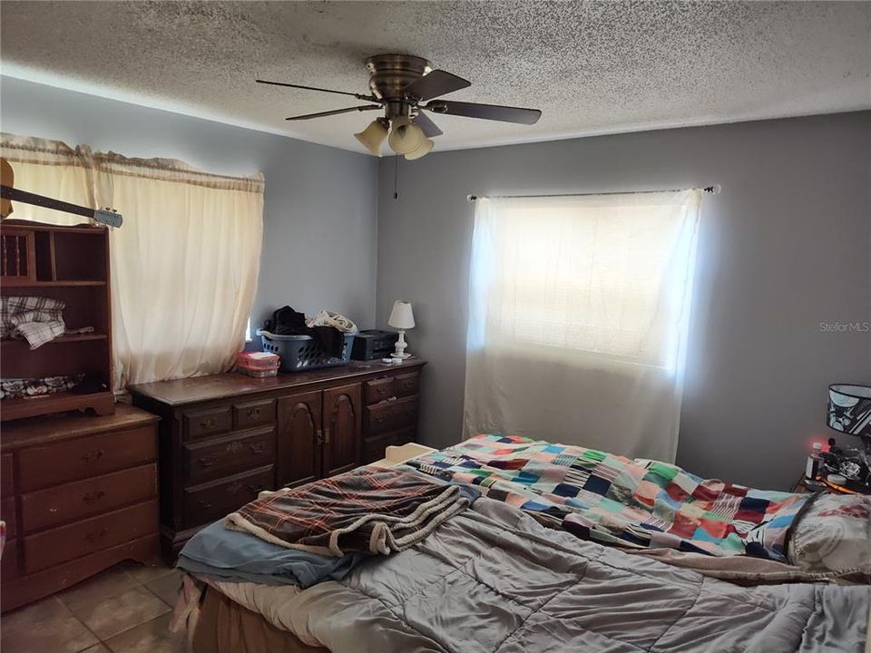 For Sale: $185,000 (2 beds, 1 baths, 1116 Square Feet)