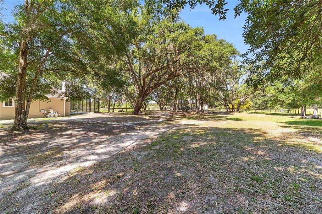 Active With Contract: $650,000 (3 beds, 2 baths, 1949 Square Feet)