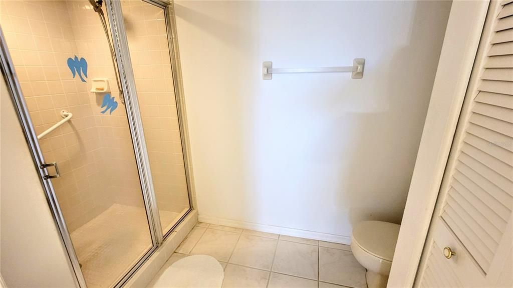 待售: $250,000 (2 贝兹, 2 浴室, 1207 平方英尺)