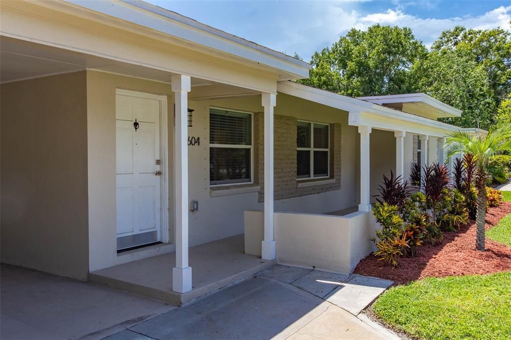 Active With Contract: $2,995 (3 beds, 2 baths, 1304 Square Feet)