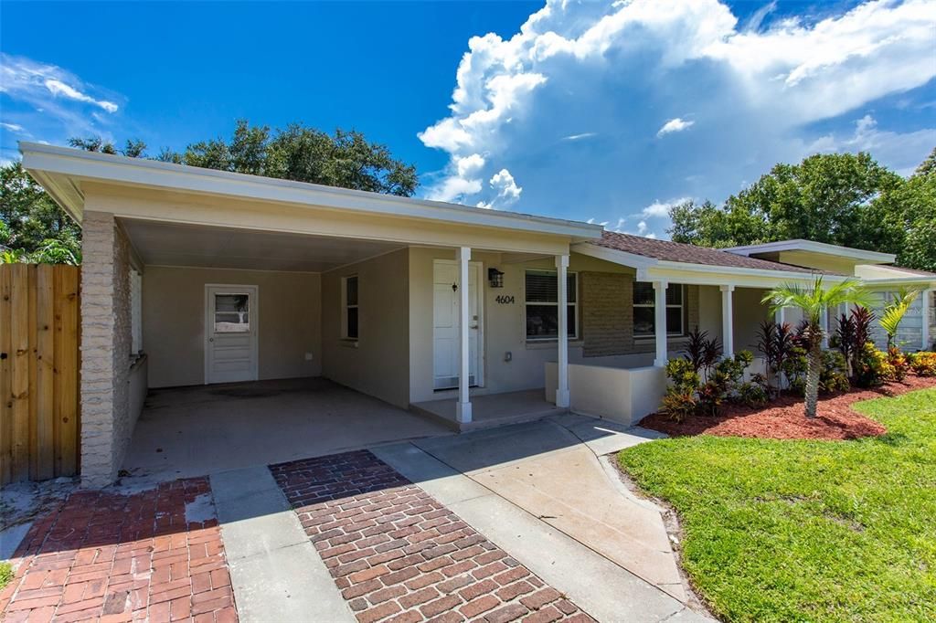 Recently Rented: $2,995 (3 beds, 2 baths, 1304 Square Feet)