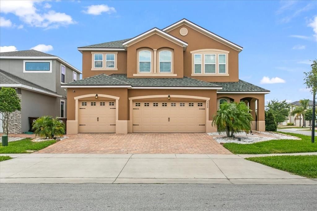 Active With Contract: $629,900 (3 beds, 2 baths, 2307 Square Feet)
