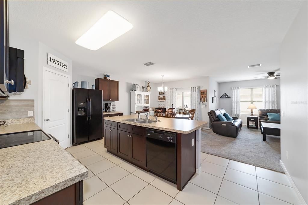 Active With Contract: $299,000 (4 beds, 2 baths, 1826 Square Feet)