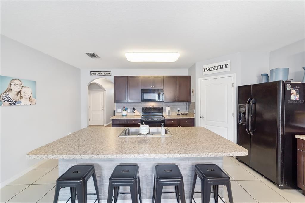 For Sale: $299,000 (4 beds, 2 baths, 1826 Square Feet)