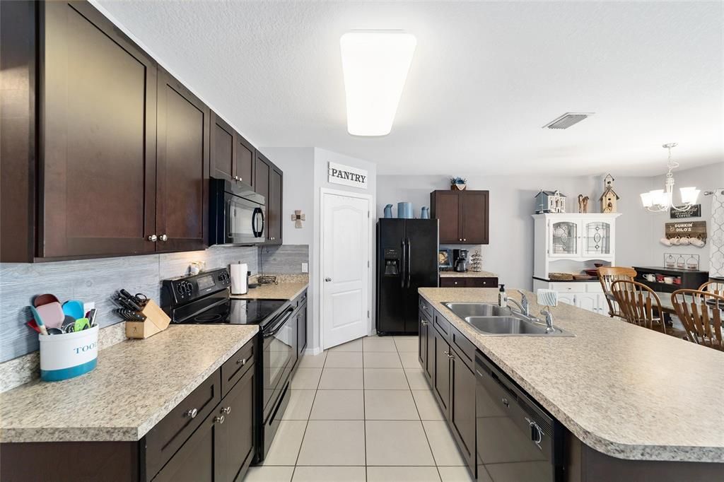 Active With Contract: $299,000 (4 beds, 2 baths, 1826 Square Feet)
