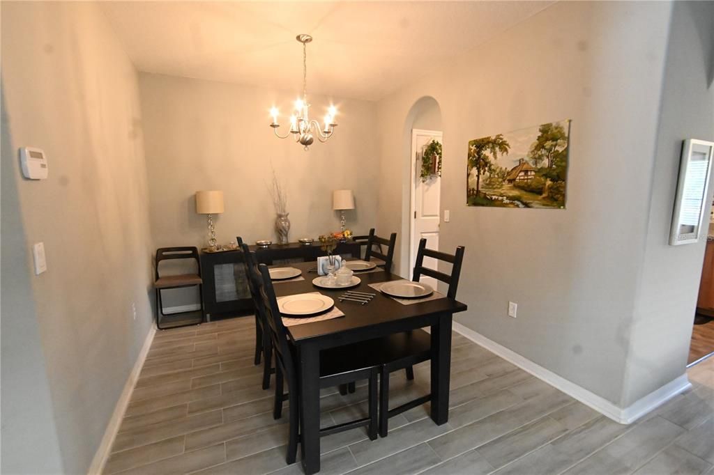 Active With Contract: $375,000 (3 beds, 2 baths, 1659 Square Feet)