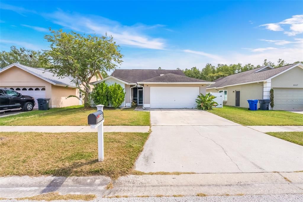 Recently Sold: $425,000 (3 beds, 2 baths, 1624 Square Feet)