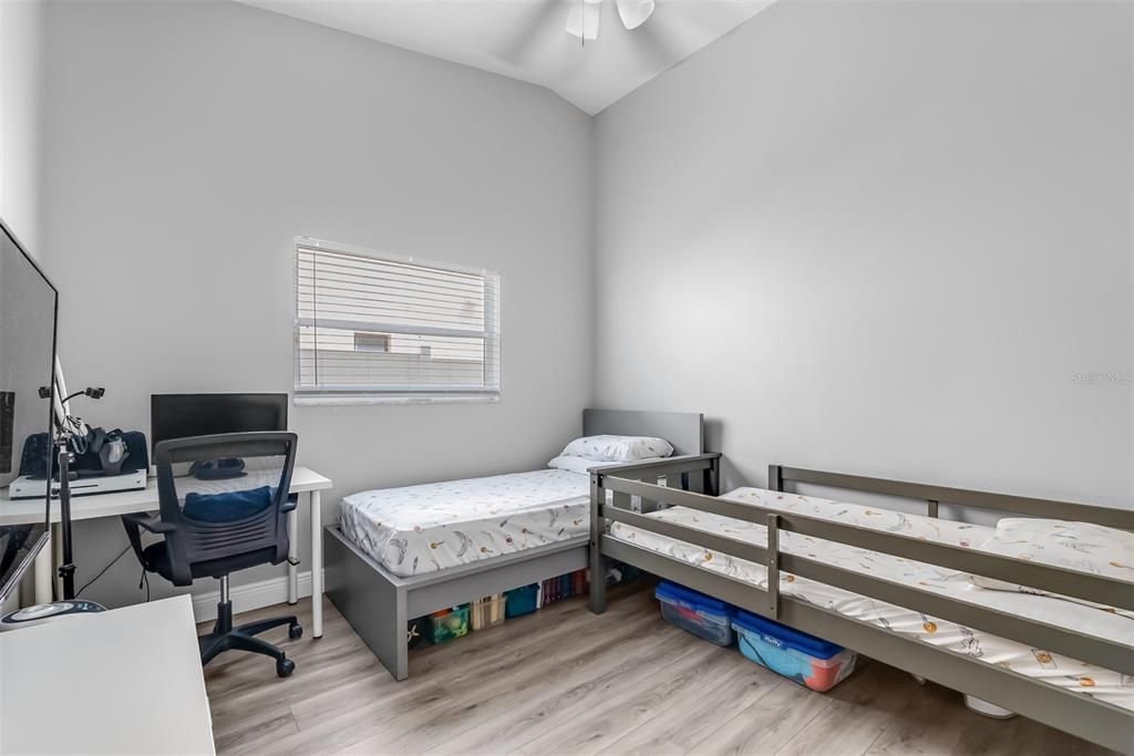 Active With Contract: $425,000 (3 beds, 2 baths, 1624 Square Feet)