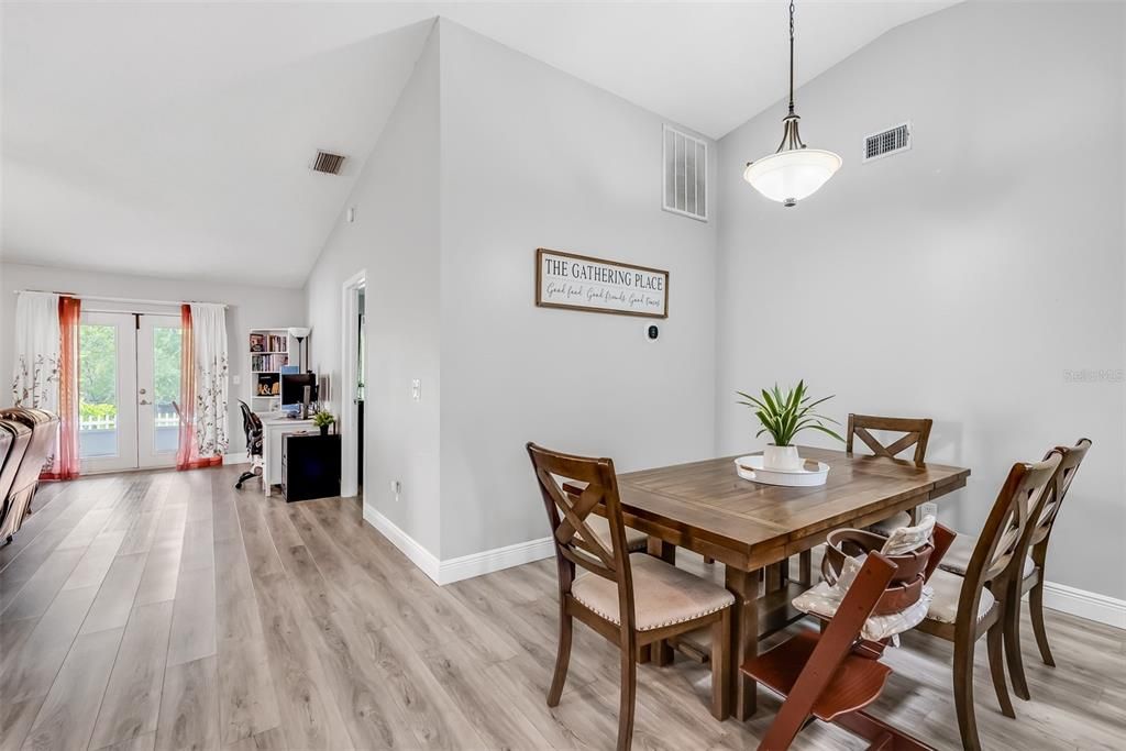 Active With Contract: $425,000 (3 beds, 2 baths, 1624 Square Feet)