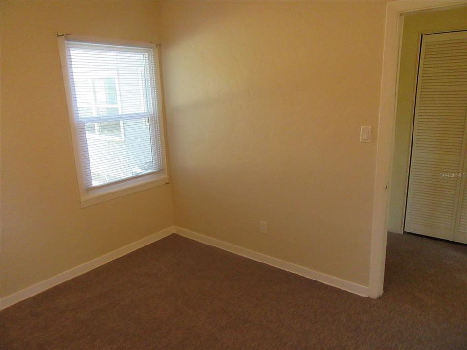 For Rent: $2,100 (2 beds, 1 baths, 1004 Square Feet)
