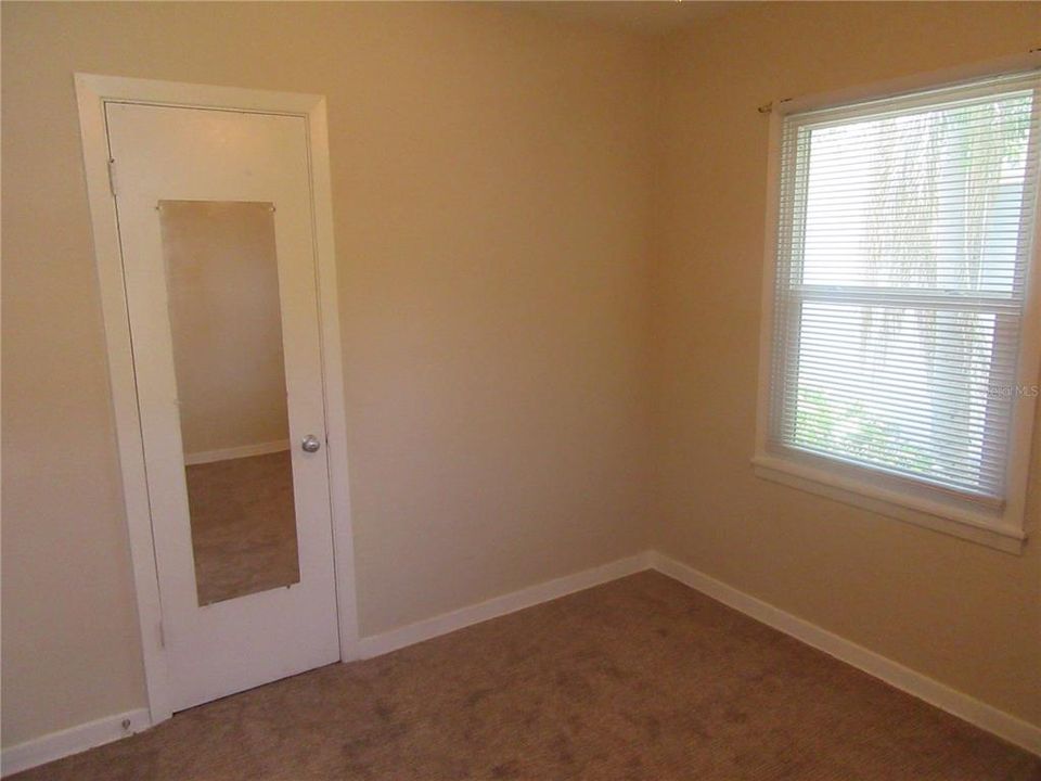 For Rent: $2,100 (2 beds, 1 baths, 1004 Square Feet)