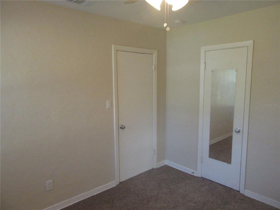 For Rent: $2,100 (2 beds, 1 baths, 1004 Square Feet)