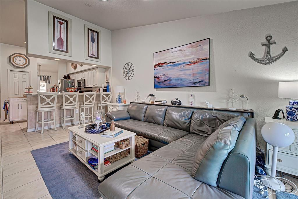 For Sale: $256,900 (2 beds, 2 baths, 1107 Square Feet)