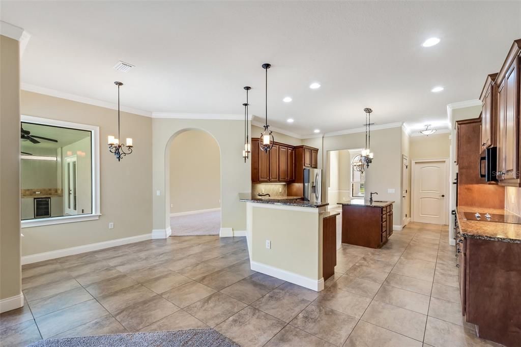 Morning  room in kitchen, this space has a great view if the pool lania