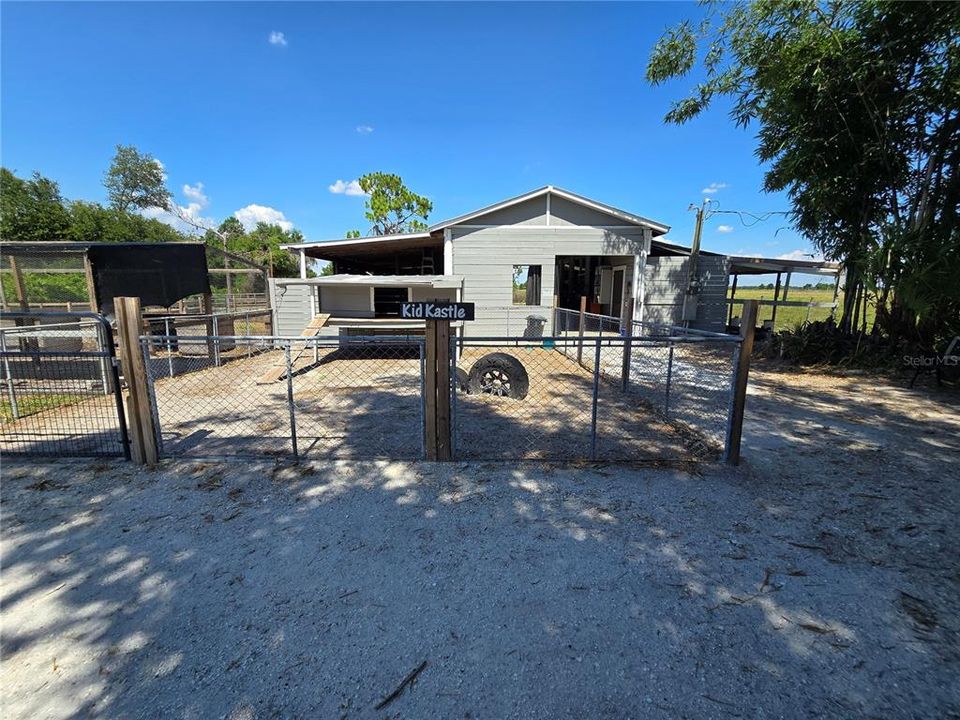 For Sale: $915,000 (2 beds, 2 baths, 1520 Square Feet)