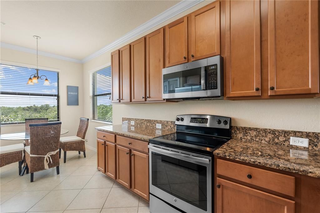 For Sale: $339,000 (2 beds, 2 baths, 1297 Square Feet)