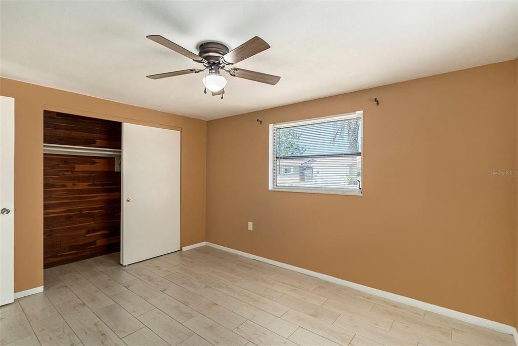 For Sale: $225,000 (2 beds, 1 baths, 1000 Square Feet)