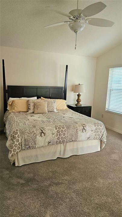 For Sale: $349,000 (2 beds, 2 baths, 1220 Square Feet)