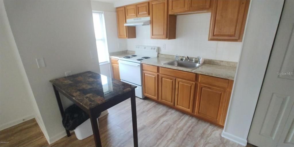 Recently Rented: $895 (1 beds, 1 baths, 516 Square Feet)