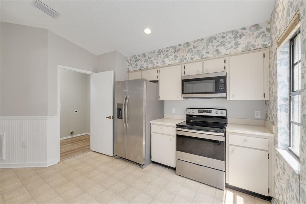 For Sale: $499,900 (3 beds, 2 baths, 1634 Square Feet)