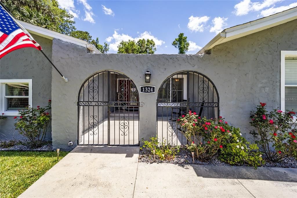 Active With Contract: $450,000 (5 beds, 3 baths, 2462 Square Feet)