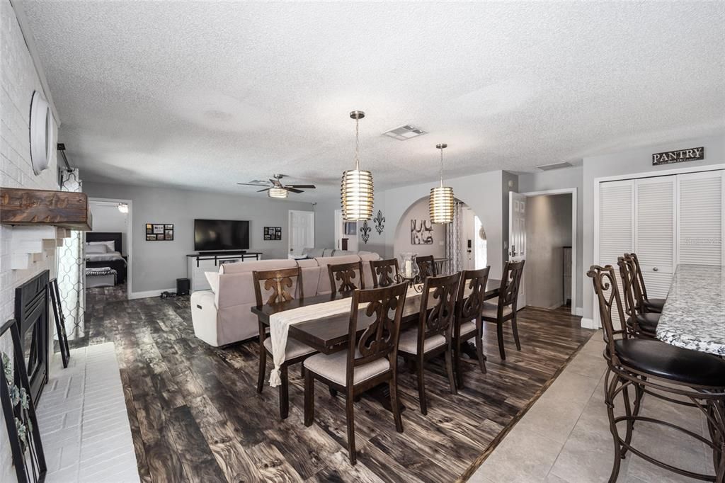 Active With Contract: $450,000 (5 beds, 3 baths, 2462 Square Feet)