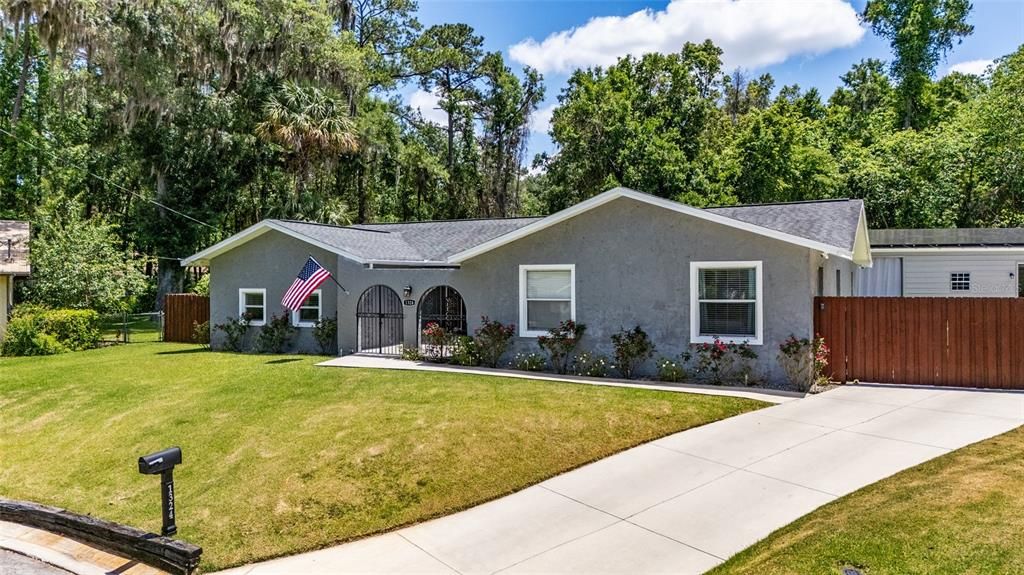 Active With Contract: $450,000 (5 beds, 3 baths, 2462 Square Feet)