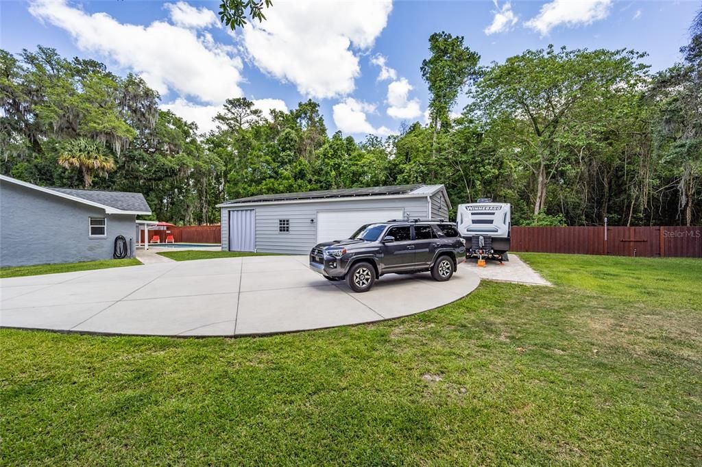 Active With Contract: $450,000 (5 beds, 3 baths, 2462 Square Feet)