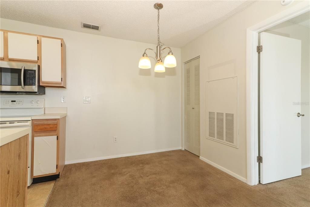 Recently Sold: $160,000 (1 beds, 1 baths, 648 Square Feet)