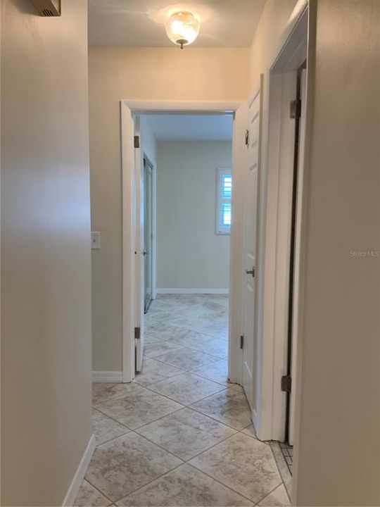 Active With Contract: $2,900 (2 beds, 2 baths, 1301 Square Feet)