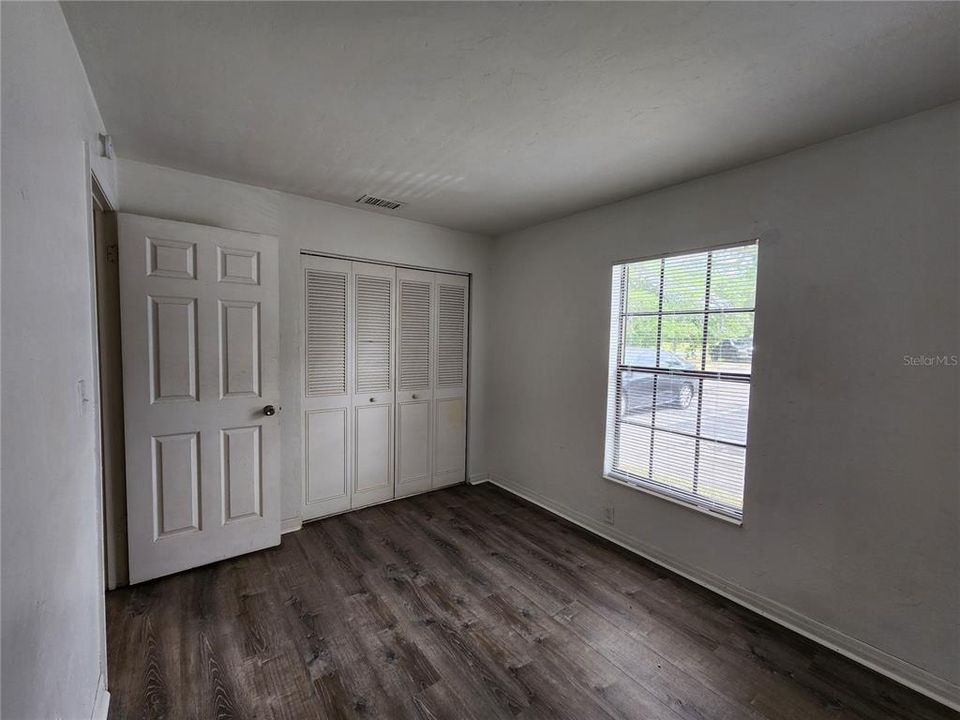 For Rent: $1,000 (2 beds, 1 baths, 857 Square Feet)