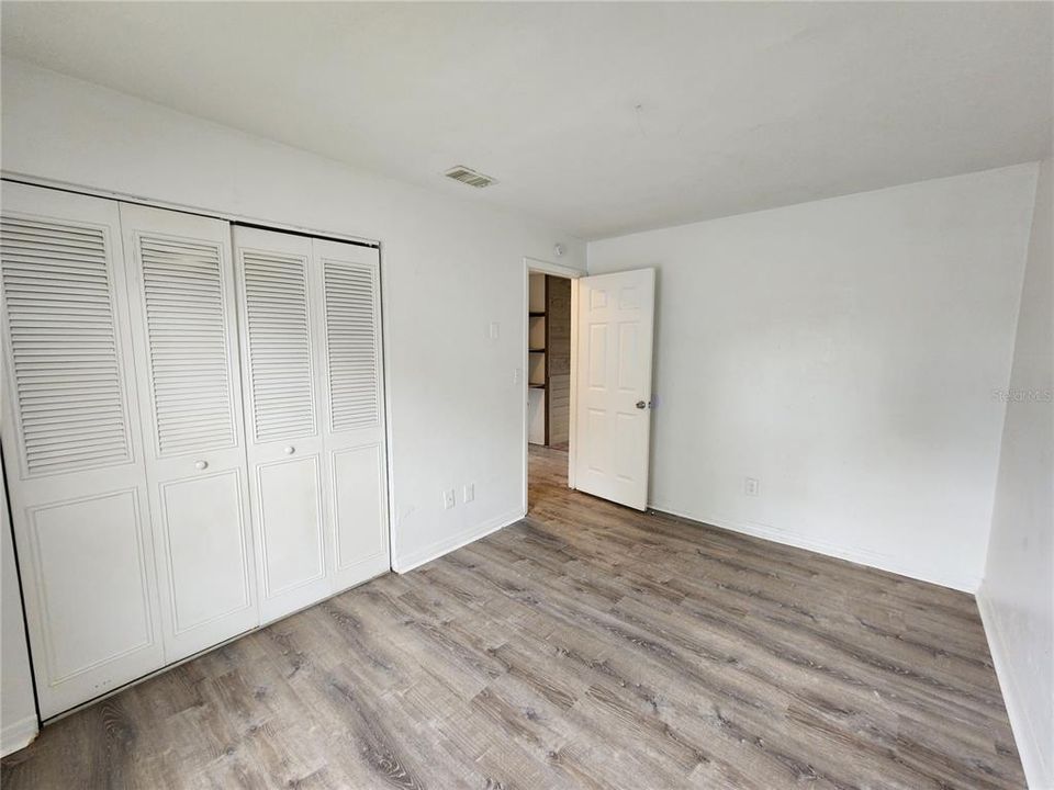 For Rent: $1,000 (2 beds, 1 baths, 857 Square Feet)