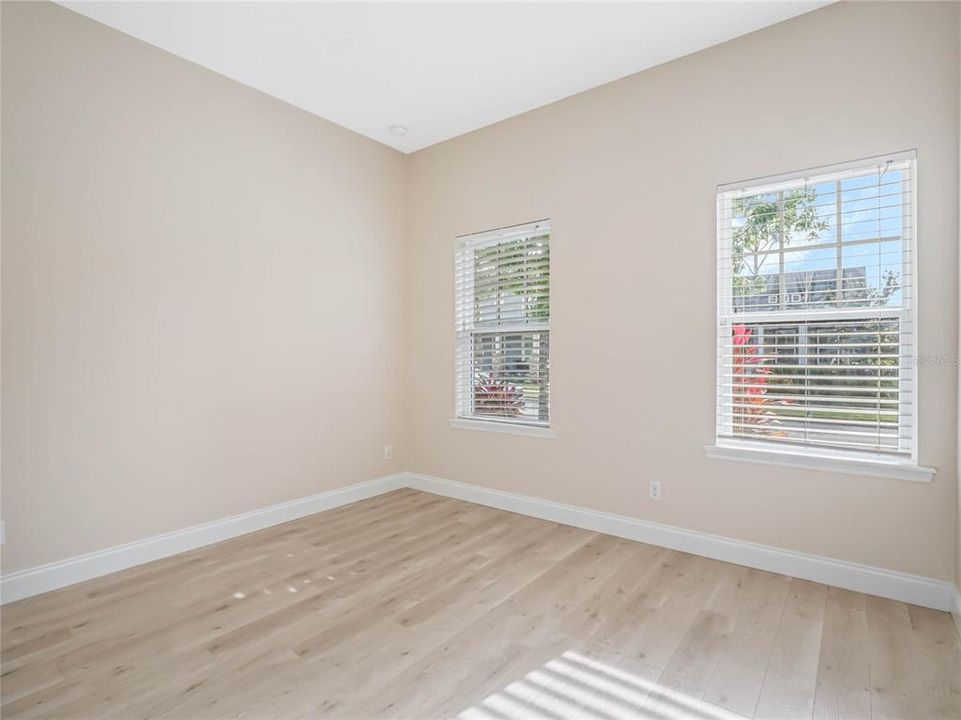 Active With Contract: $3,100 (3 beds, 2 baths, 1805 Square Feet)