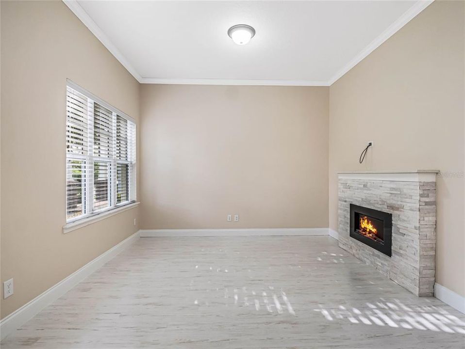 Active With Contract: $3,100 (3 beds, 2 baths, 1805 Square Feet)