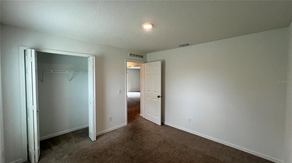 For Rent: $1,990 (4 beds, 2 baths, 1809 Square Feet)